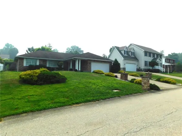 321 Meadowlark Dr, Uniontown, PA 15401