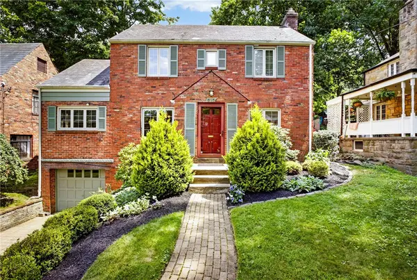 815 Country Club Dr, Pittsburgh, PA 15228