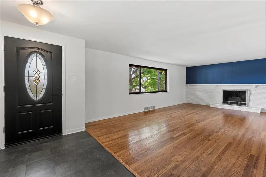 4778 S Emblem Dr, Pittsburgh, PA 15236 - #2
