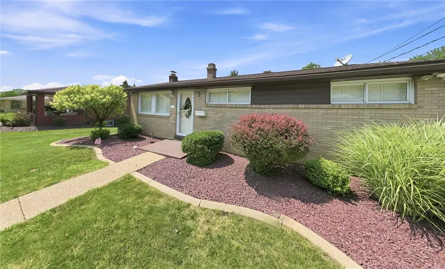 13581 St Clair Dr, Irwin, PA 15642 - #3