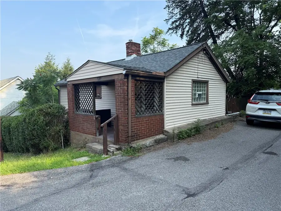 843 Delaware Ave, Glassport, PA 15045 - #2