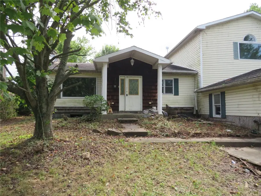 237 Everson Valley Rd, Connellsville, PA 15425 - #2