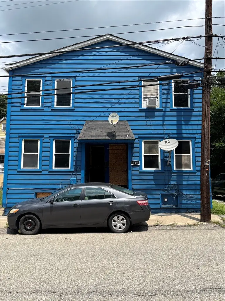 927 Lynn Ave, Turtle Creek, PA 15145 - #2