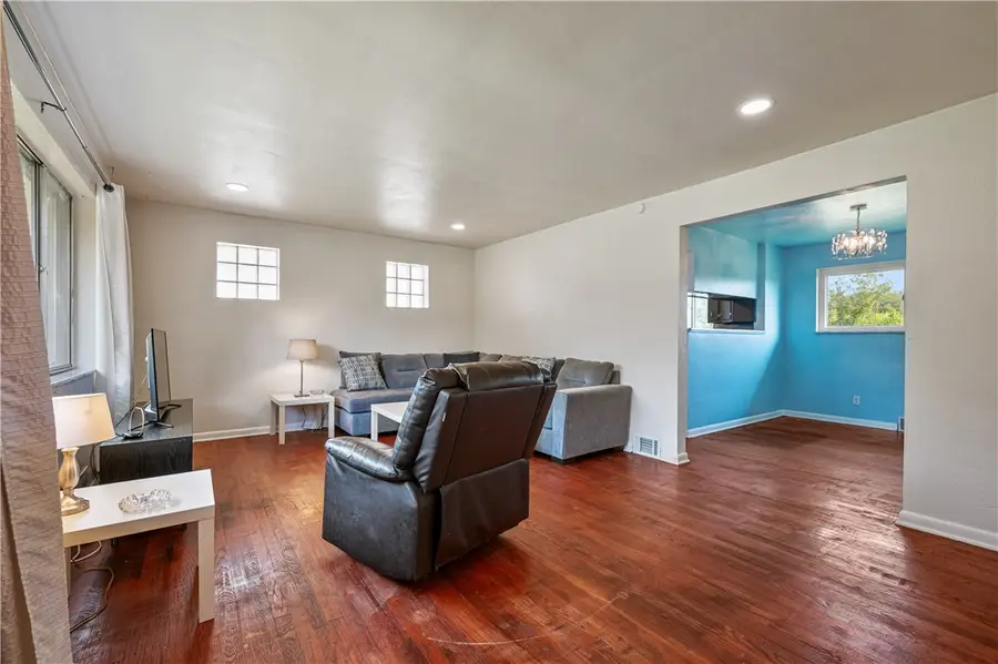 3911 Mayfair St, Pittsburgh, PA 15204 - #2