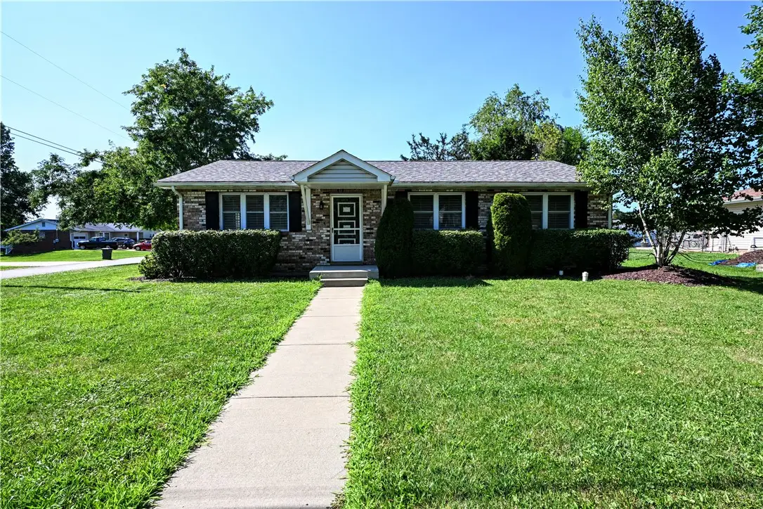 217 Vernon Ave, Belle Vernon, PA 15012 - #1