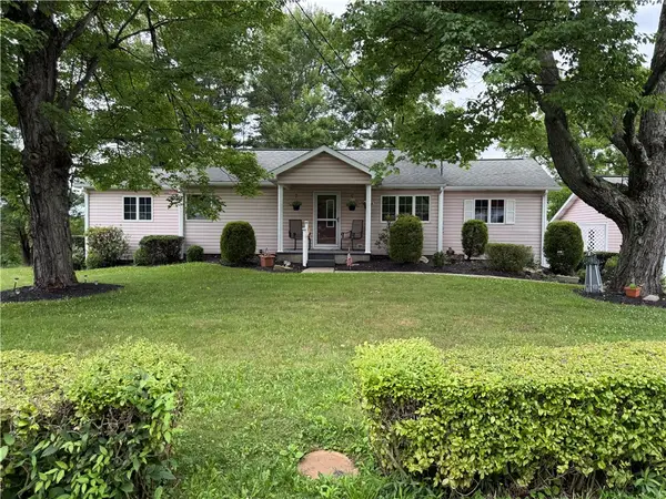 5122 Mccandless Rd, Butler, PA 16001