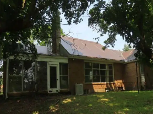 126 Magnolia Dr, Glenshaw, PA 15116 - #3