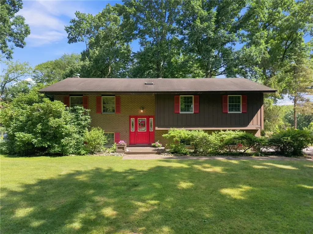 109 Deerfield Road, Ligonier, PA 15658 - #1