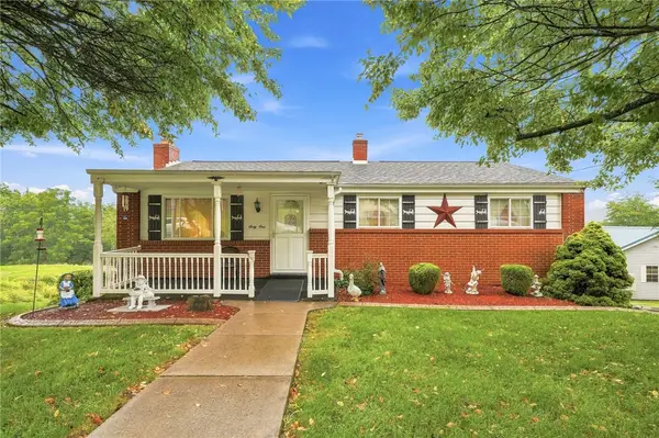 61 Maplewood Ct, Delmont, PA 15626