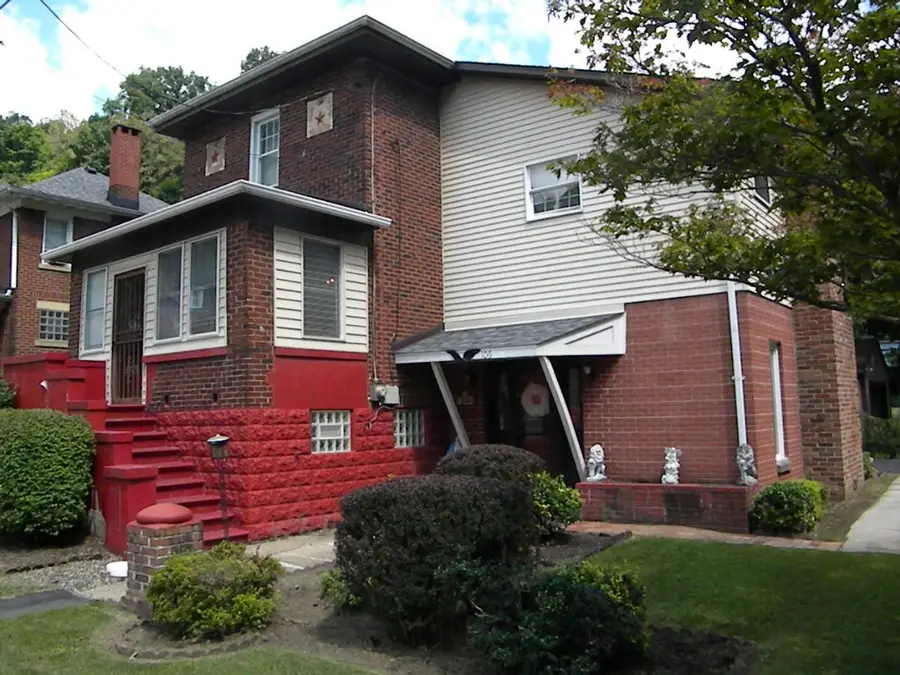 106 Baker Ave, Turtle Creek, PA 15145 - #2