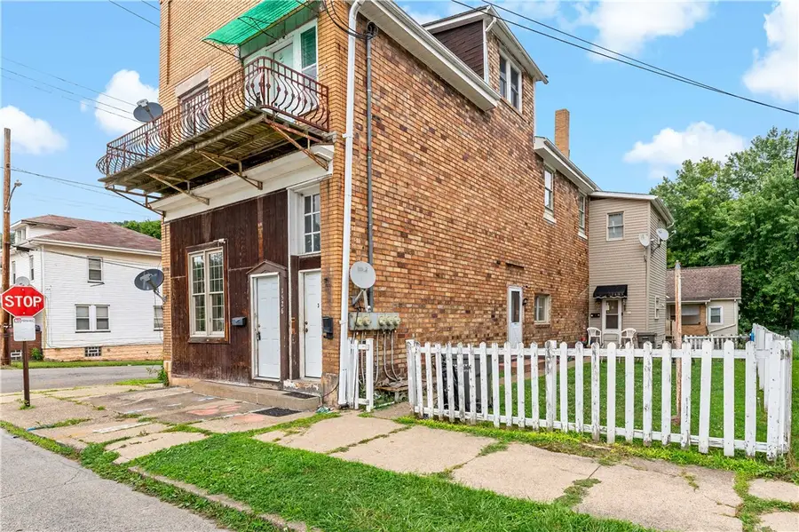 1526 2nd Ave, Beaver Falls, PA 15010 - #2