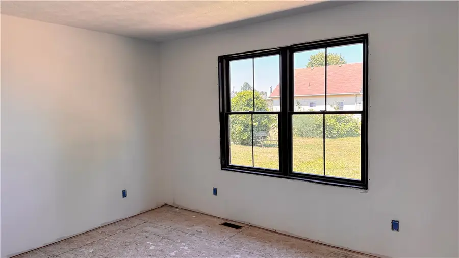 206 Fairview, North Union Township, PA 15401 - #3