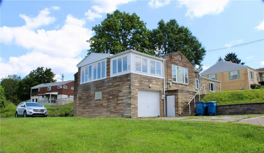 1401 Elliott St, Verona, PA 15147 - #2