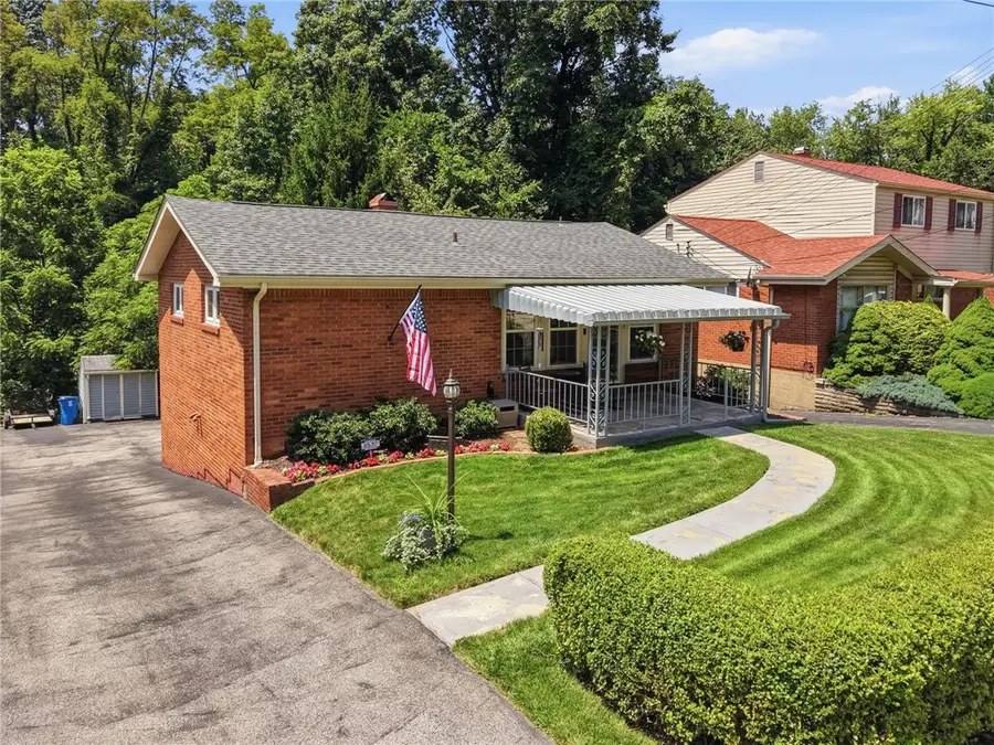 135 Gilmore Dr, Pittsburgh, PA 15235 - #2