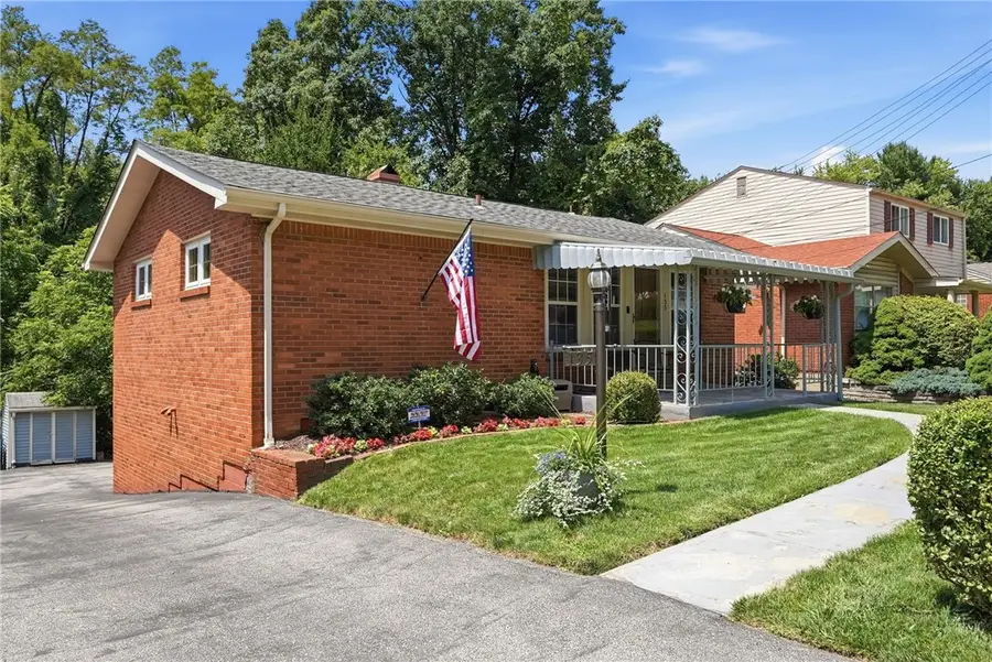 135 Gilmore Dr, Pittsburgh, PA 15235 - #3
