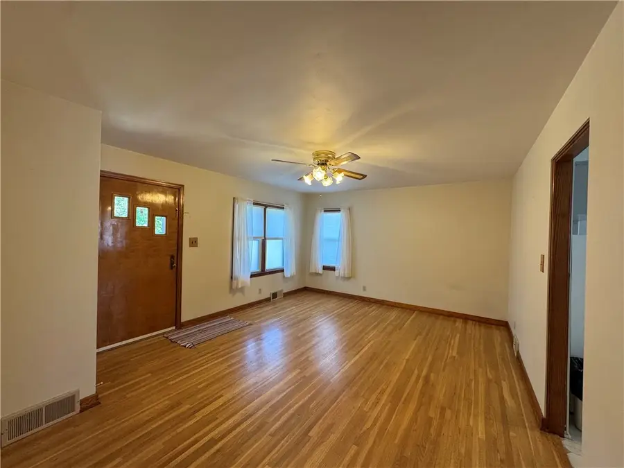 1334 Locust St, Indiana, PA 15701 - #3