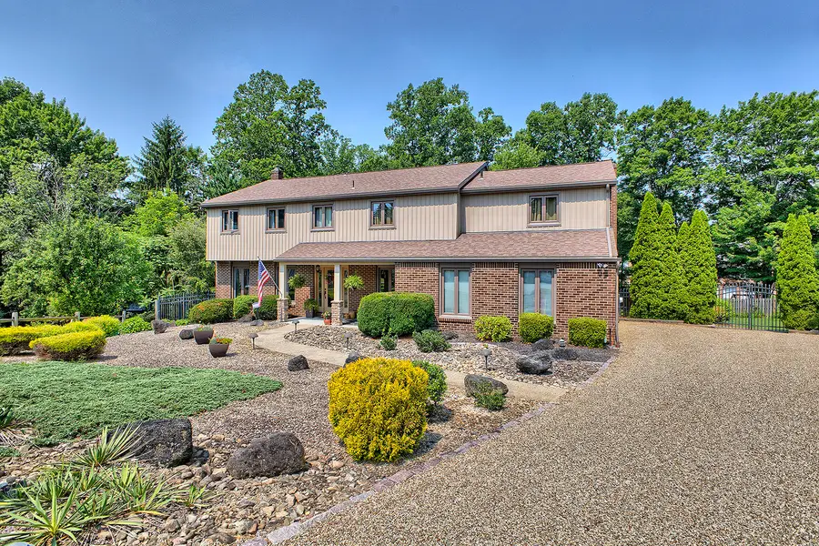 651 Buckingham Drive, Greensburg, PA 15601 - #2