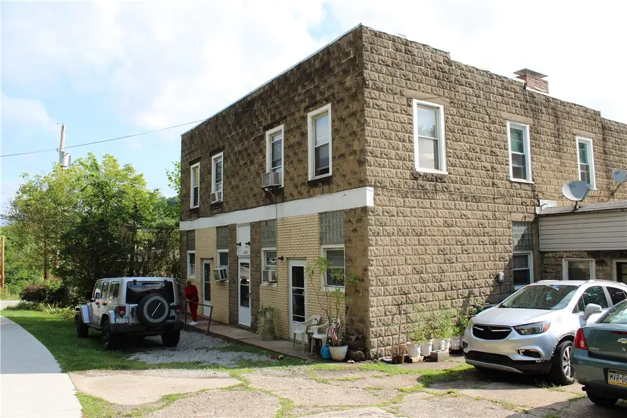 1088 Milltown Rd, Verona, PA 15147 - #2