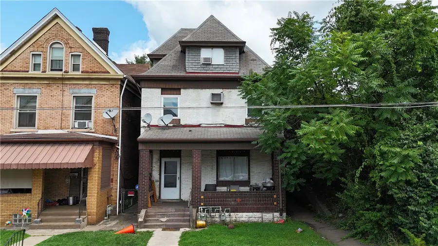 615 Sunnyside Ave, East Pittsburgh, PA 15112 - #2