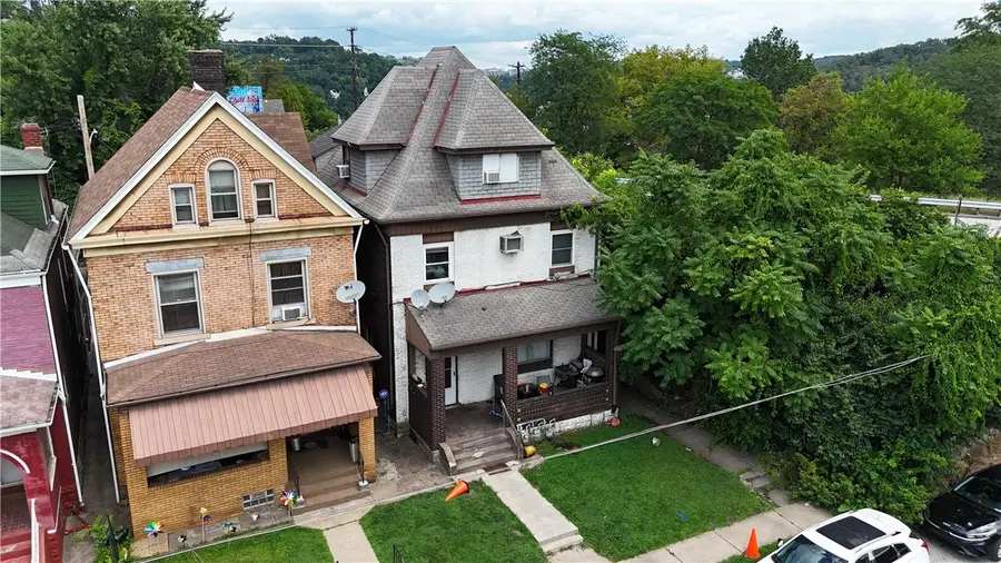 615 Sunnyside Ave, East Pittsburgh, PA 15112 - #3