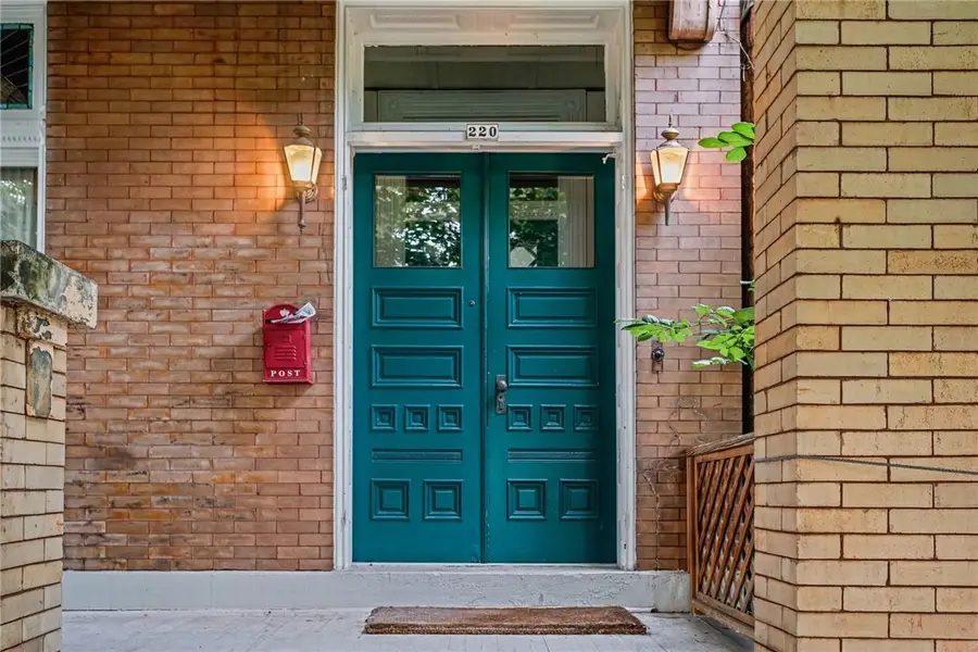 220 S Millvale Ave, Pittsburgh, PA 15224 - #2