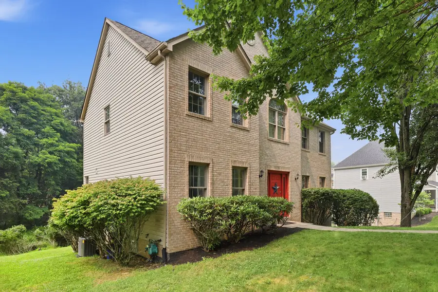 807 Wyngold Drive, Pittsburgh, PA 15237 - #2