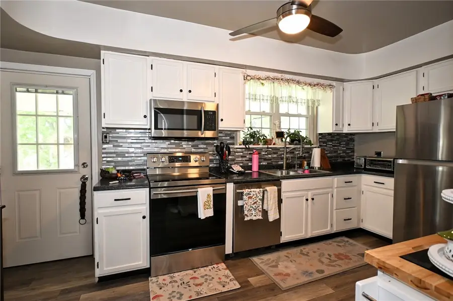 919 Fayette Ave, Belle Vernon, PA 15012 - #2