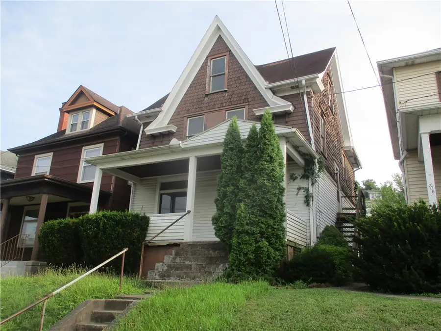 706 Lincoln St, Monongahela, PA 15063 - #2