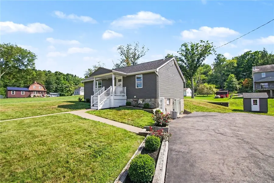 502 Clyde St, Oakdale, PA 15071 - #2