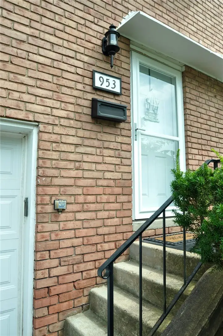 953 Academy Heights Drive, Greensburg, PA 15601 - #2