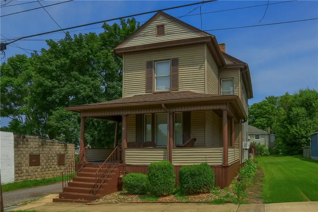 409 E Reynolds St, New Castle, PA 16101 - #1