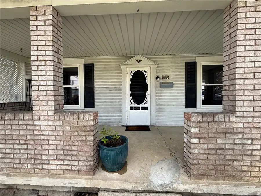 1612 Broad St, Greensburg, PA 15601 - #3