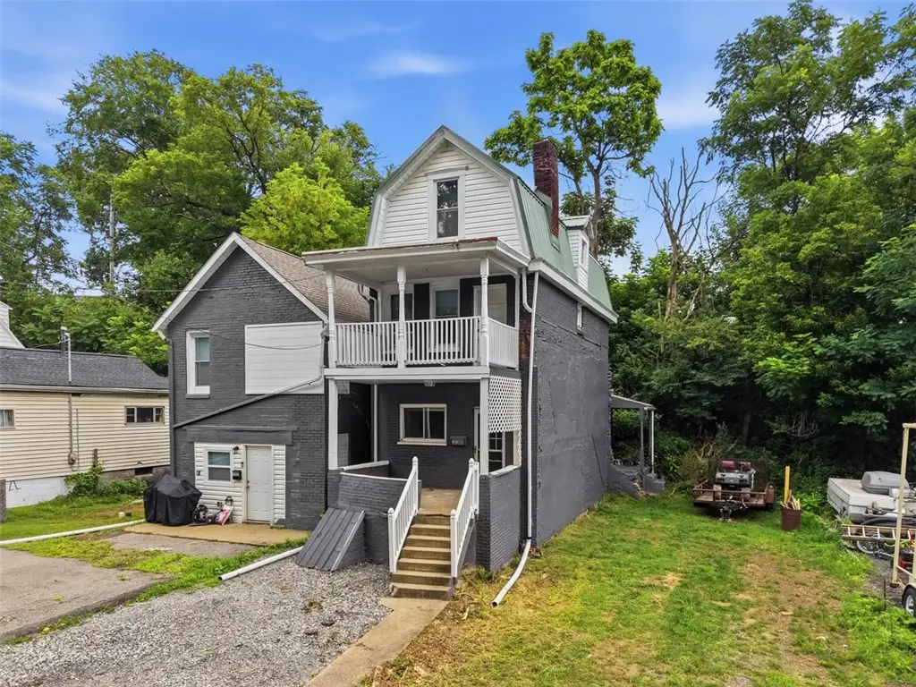 330 Nesbitt St, Carnegie, PA 15106 - #1