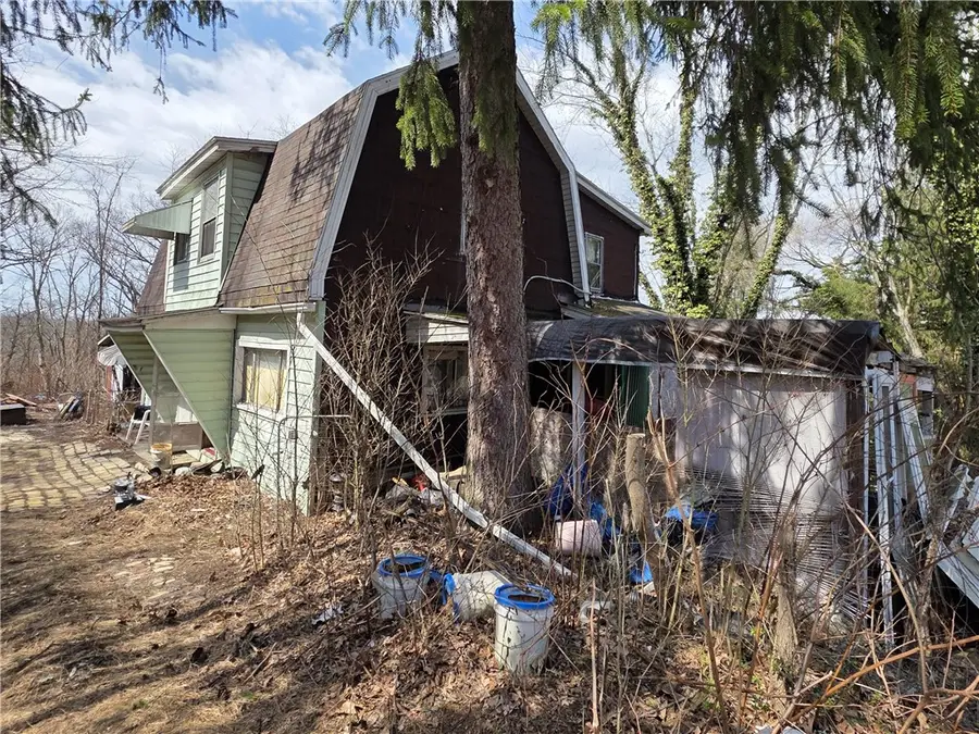 23 Maple Ave #A, Jeannette, PA 15644 - #2