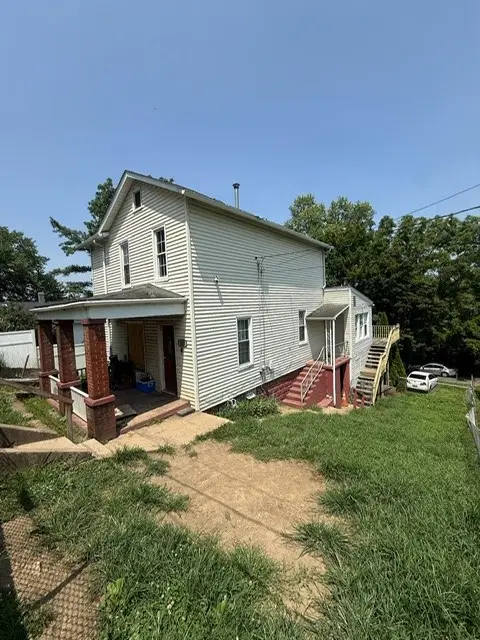 1102 Oakland Ave, Charleroi, PA 15022 - #3