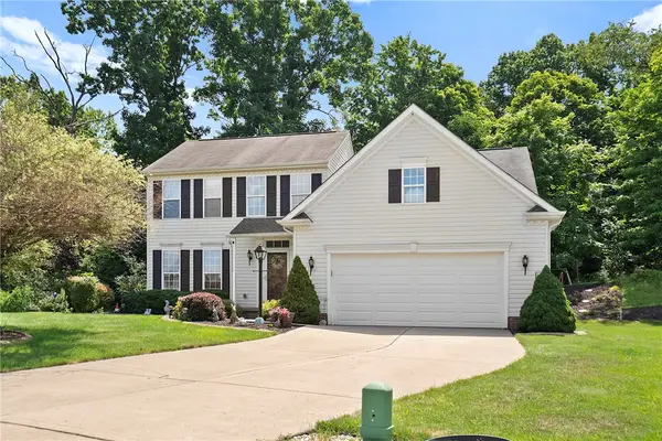142 Bradford Square Dr, Trafford, PA 15085