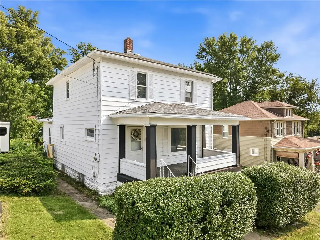364 Curtis St, Sharon, PA 16146 - #1