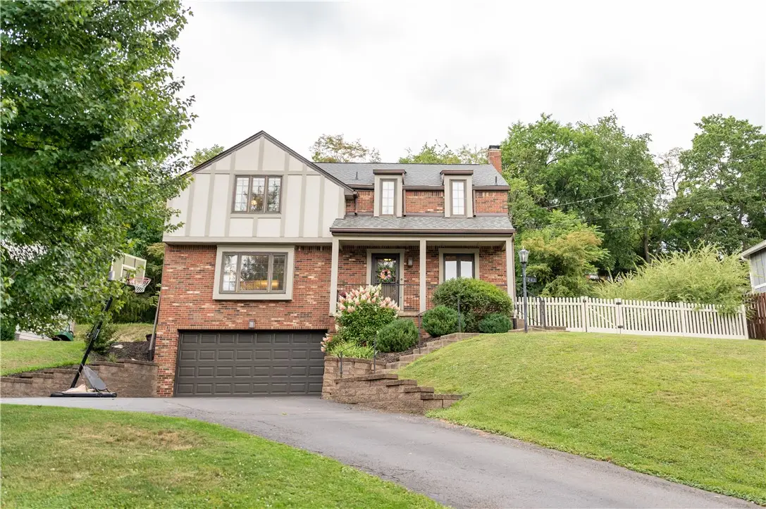 243 Oak Entrance Dr, Clairton, PA 15025 - #1