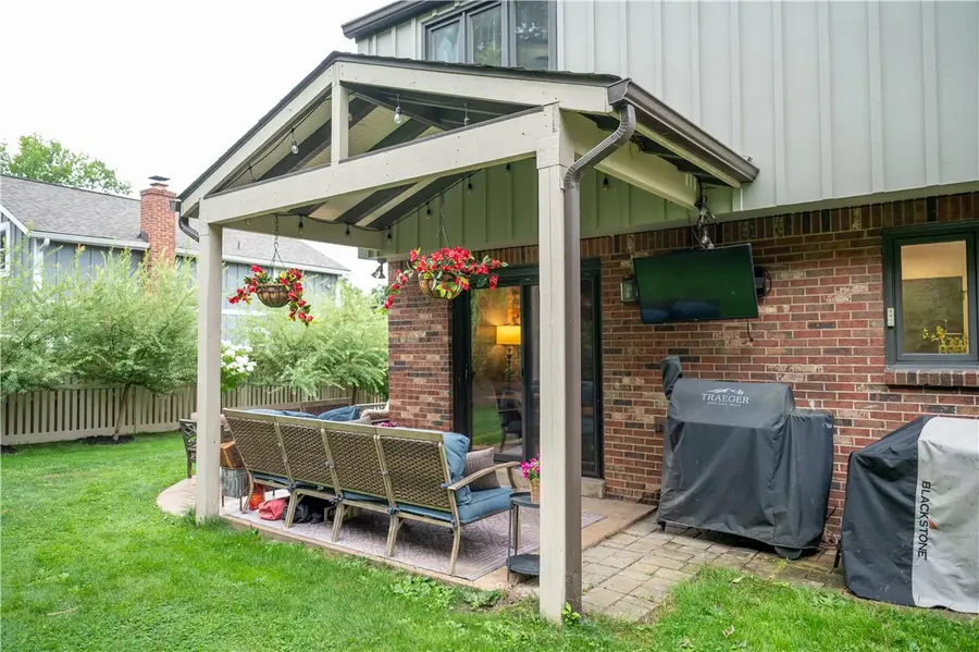 243 Oak Entrance Dr, Clairton, PA 15025 - #2