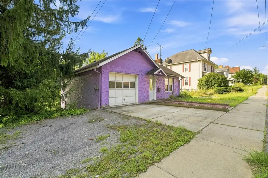 323 New Castle St, Slippery Rock, PA 16057 - #3