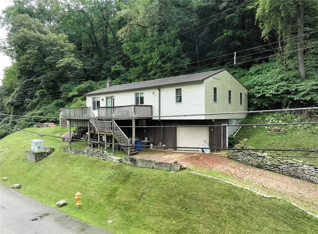 940 Parkwood Rd, Pittsburgh, PA 15210 - #1