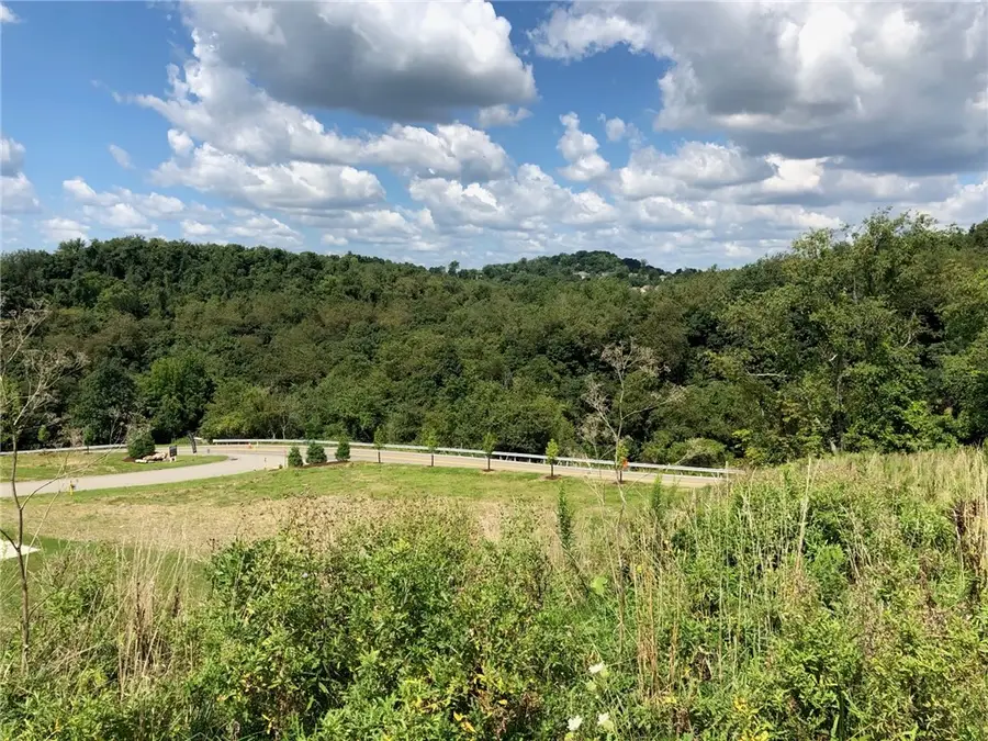 4010 Shenandoah Dr, Jefferson Hills, PA 15025 - #2