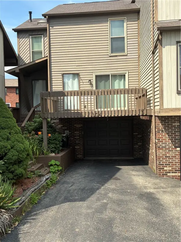304 Spring Run Dr, Monroeville, PA 15146
