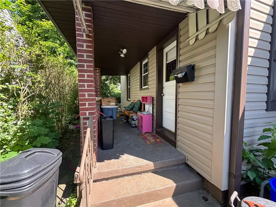 224 Seneca Dr, Arnold, PA 15068 - #2