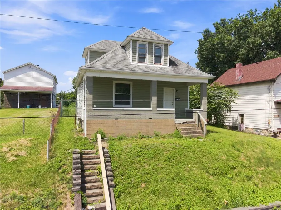 1829 Rebecca St, New Kensington, PA 15068 - #2