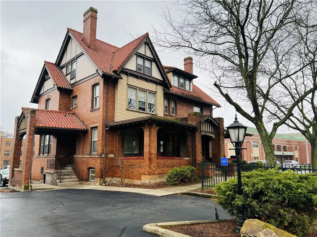 314 E Lincoln Ave, New Castle, PA 16105 - #1
