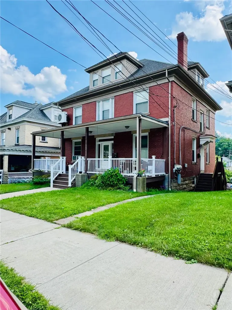 660 E Maiden Street, Washington, PA 15301 - #1