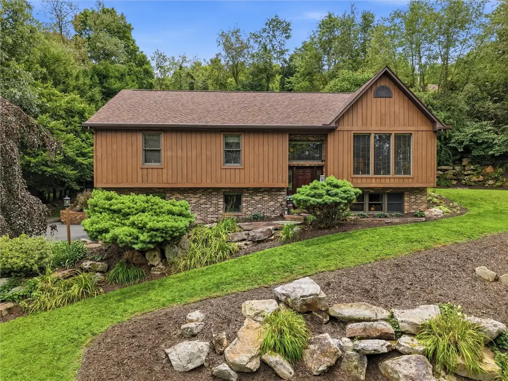 125 Stitt Ave, Leechburg, PA 15656 - #1
