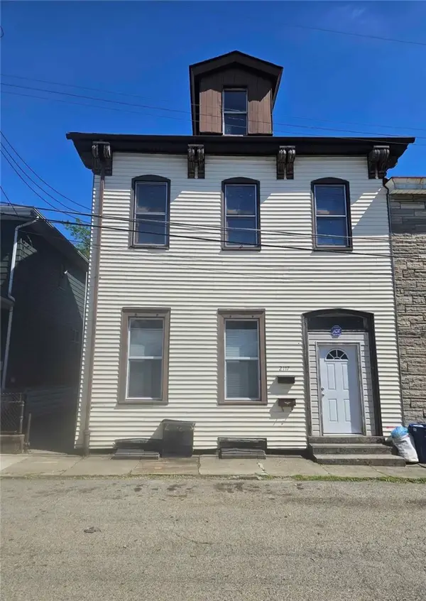 2117 Eggers, Pittsburgh, PA 15212