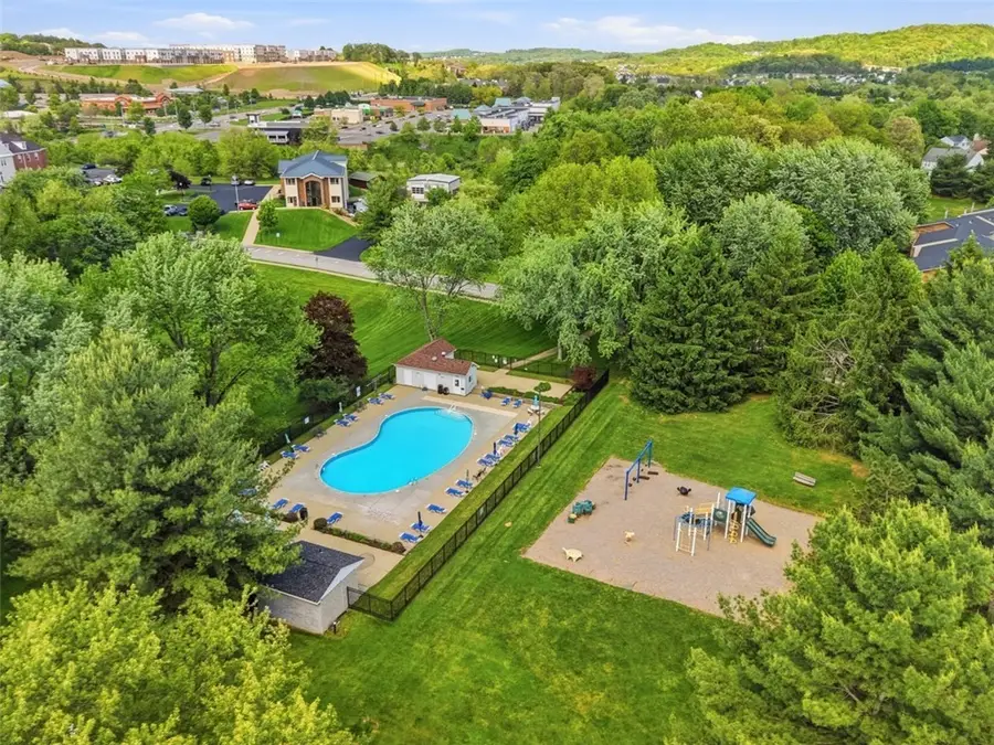 225 Woodhaven Dr, Seven Fields, PA 16046 - #3